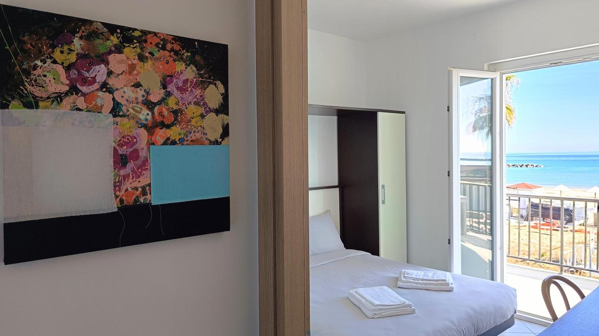 Lido Rooms & Apartments Лидо ди Фермо Екстериор снимка