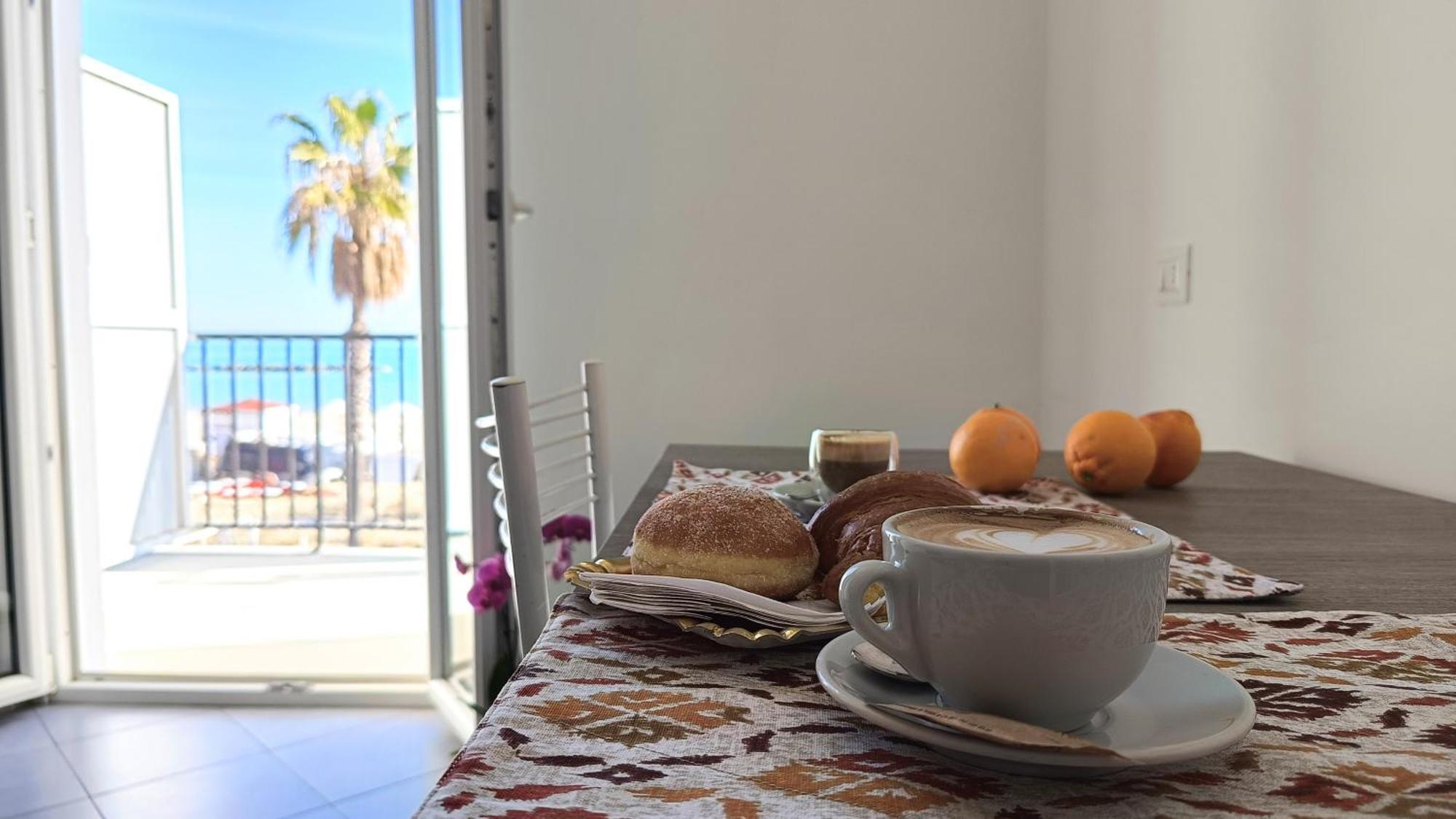 Lido Rooms & Apartments Лидо ди Фермо Екстериор снимка