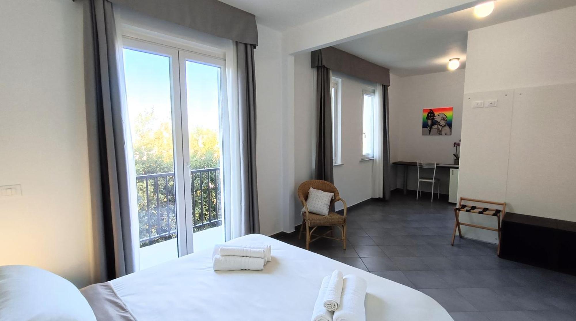 Lido Rooms & Apartments Лидо ди Фермо Екстериор снимка